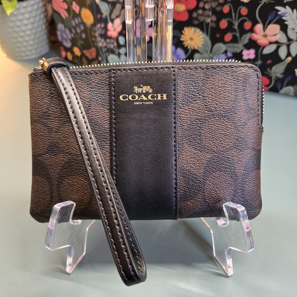 COACH Corner Zip Wristlet Signature C Canvas With Stripe Brown And Black - Picture 2 of 12